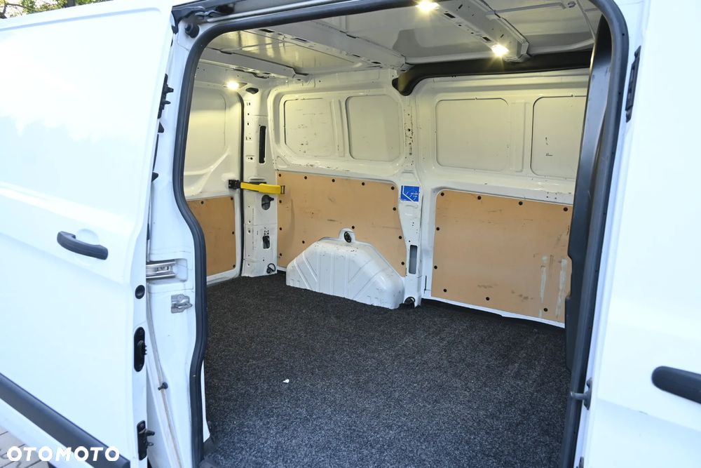 Ford TRANSIT CUSTOM - 37