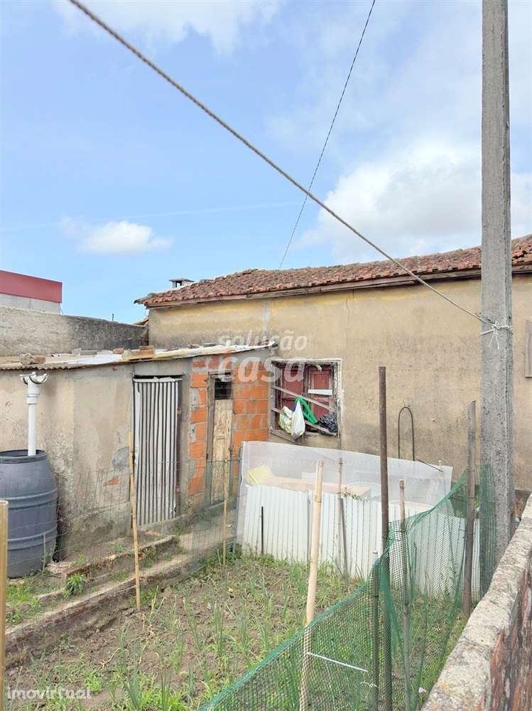 Moradia Térrea com Anexo e Poço – Excelente Localização em Vila Nova d - Grande imagem: 3/9