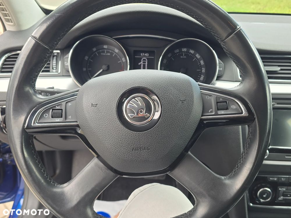 Skoda Superb 1.8 TSI DSG Exclusive - 37