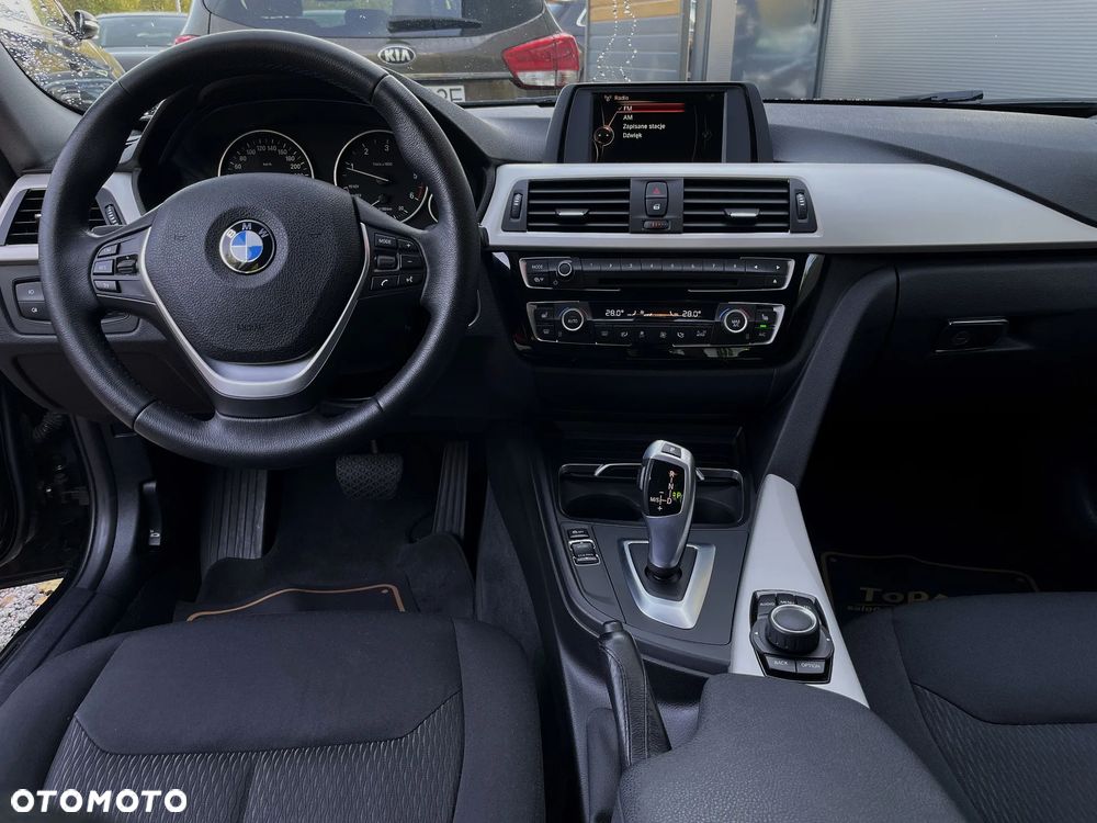 BMW Seria 3 320d - 35