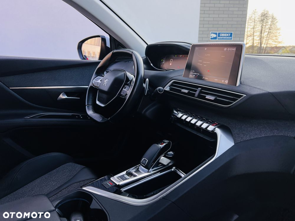 Peugeot 5008 BlueHDI 130 EAT8 Allure - 11