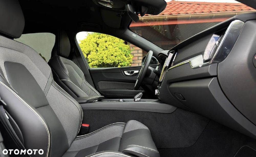 Volvo XC 60 B4 D AWD Geartronic RDesign - 8