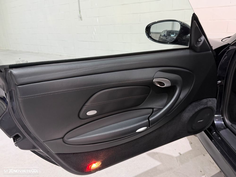 Porsche 911 (996) Carrera 4 S - 14