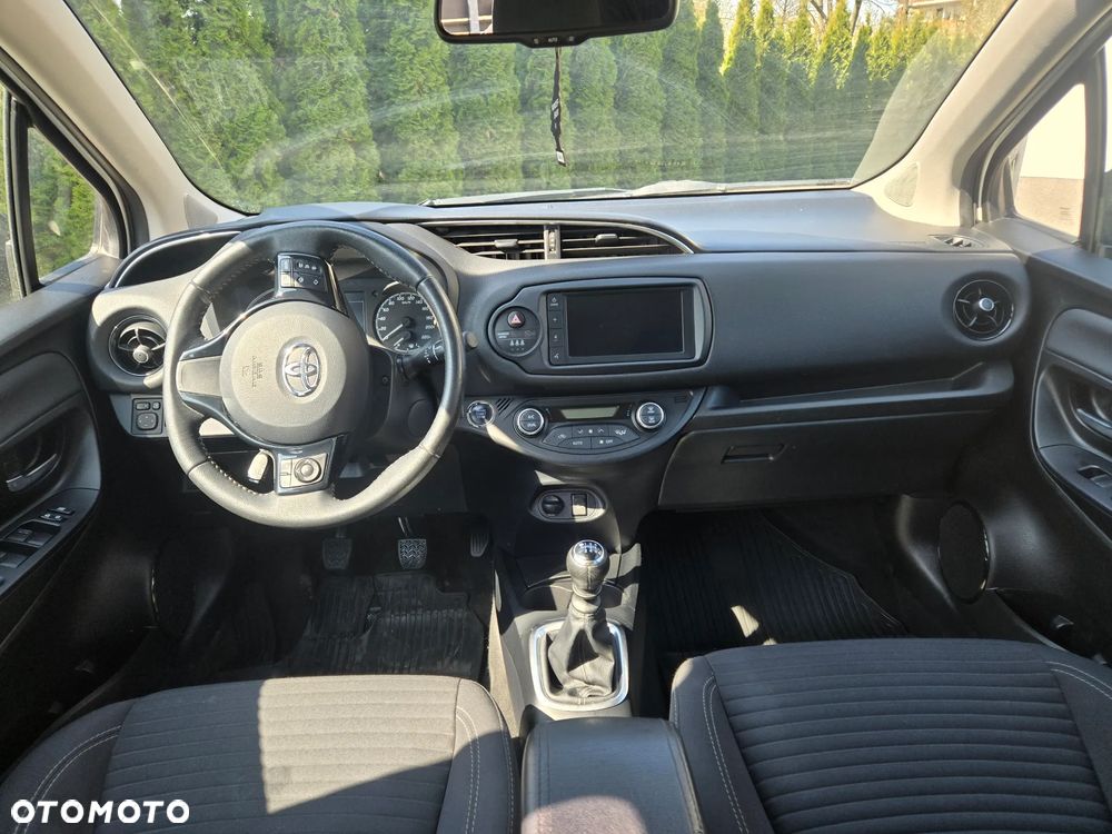 Toyota Yaris 1.5 Premium - 17