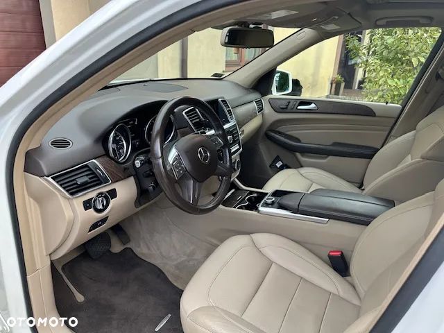 Mercedes-Benz ML - 8