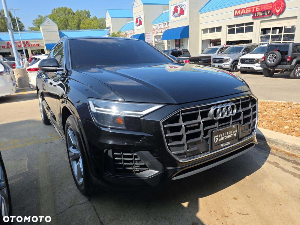 Audi Q8