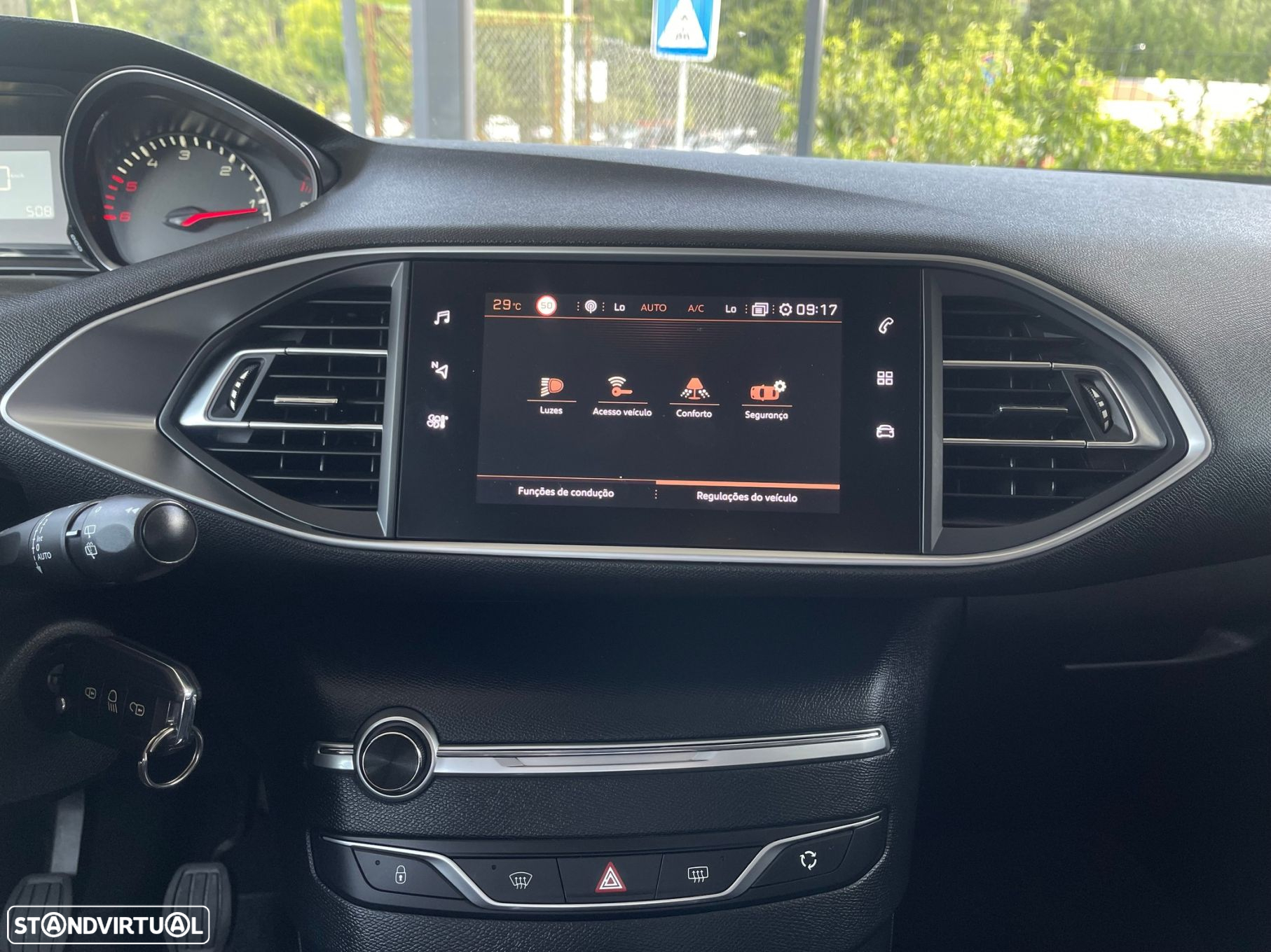 Peugeot 308 SW 1.5 BlueHDi Style - 26