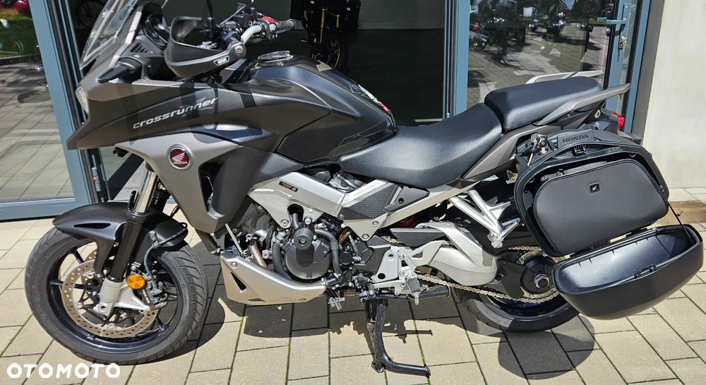 Honda VFR - 23