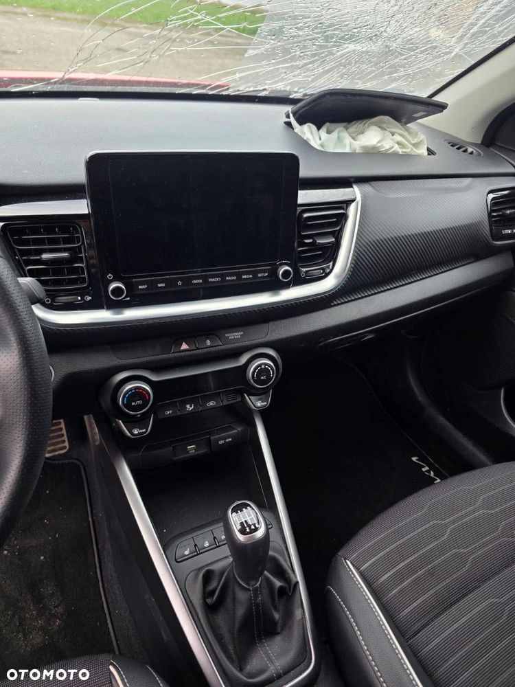 Kia Stonic - 8