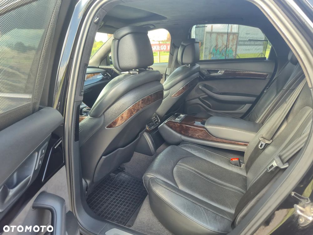 Audi A8 - 8