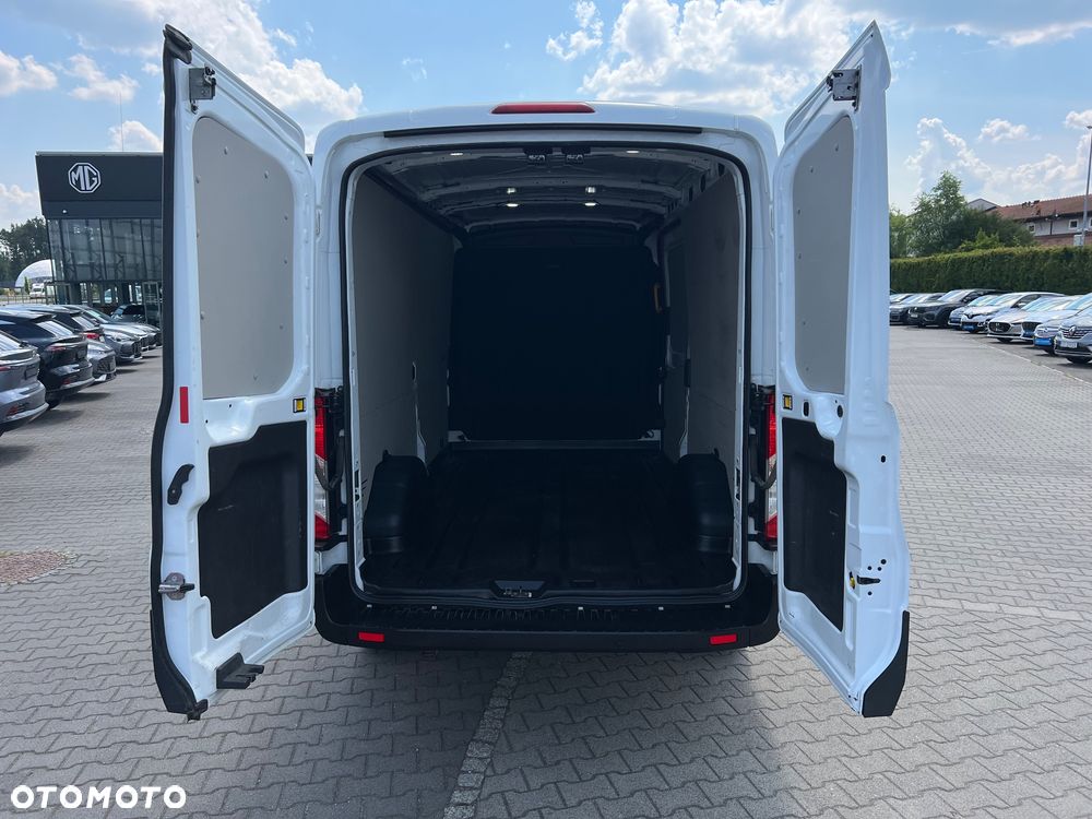 Ford Transit - 13
