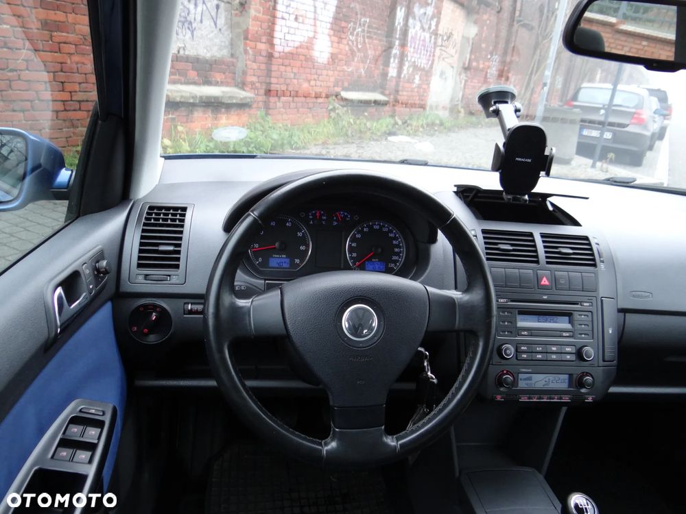 Volkswagen Polo 1.4 Tour Edition - 24