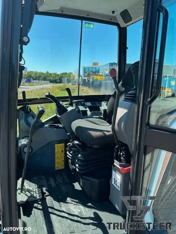 Bobcat E35z - 5