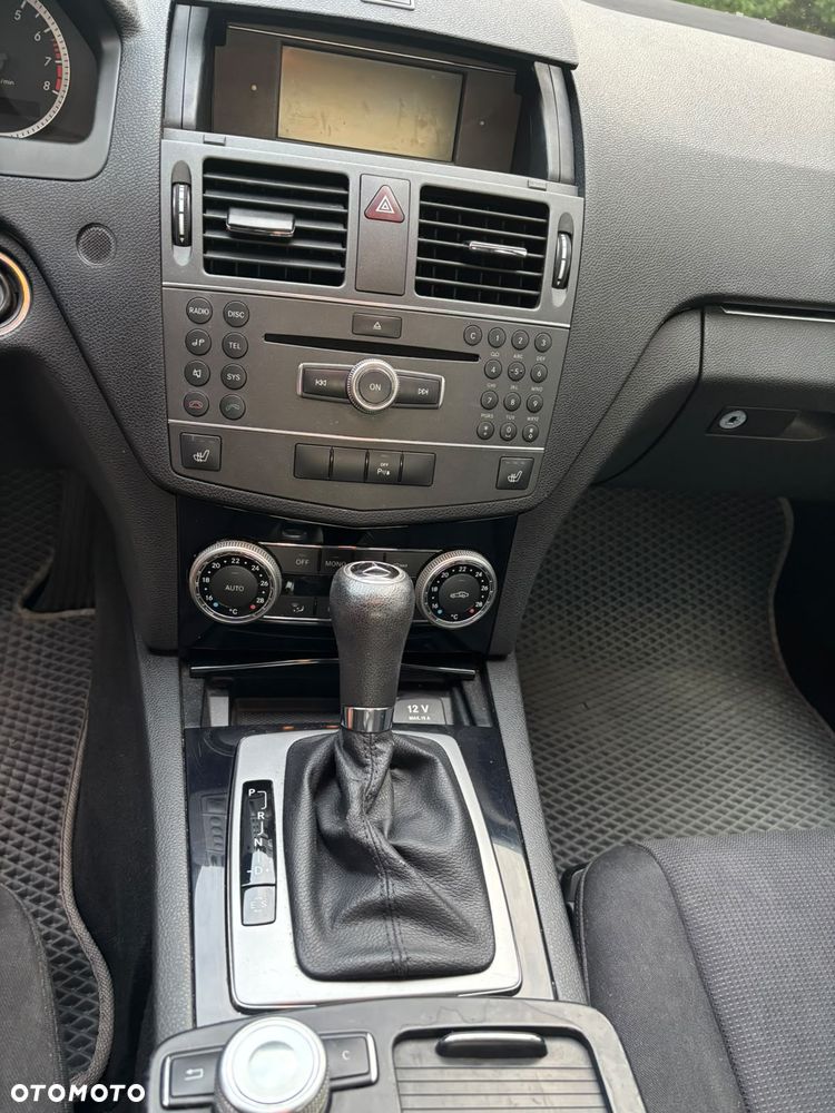 Mercedes-Benz Klasa C 180 CGI Automatik BlueEFFICIENCY - 7