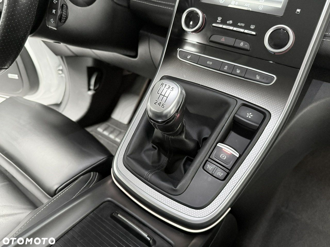 Renault Scenic ENERGY dCi 130 INITIALE PARIS - 37