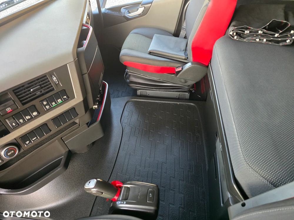 Volvo FH 460/ACC/SCC/RADAR/Klimatyzacja Post. - 27