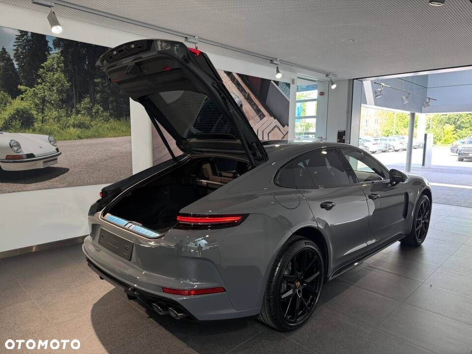 Porsche Panamera - 8