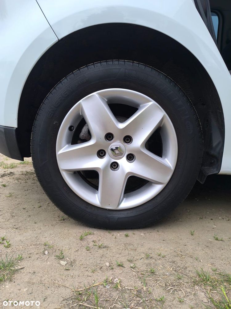 Renault Scenic - 25
