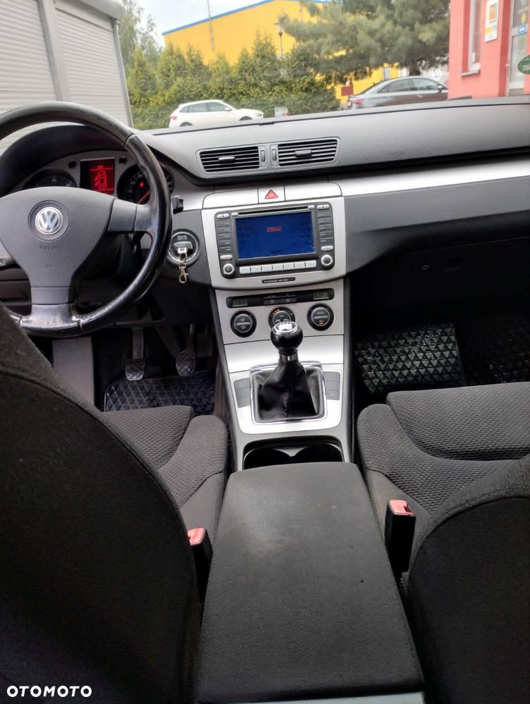Volkswagen Passat 2.0 TDI DPF Sportline - 7