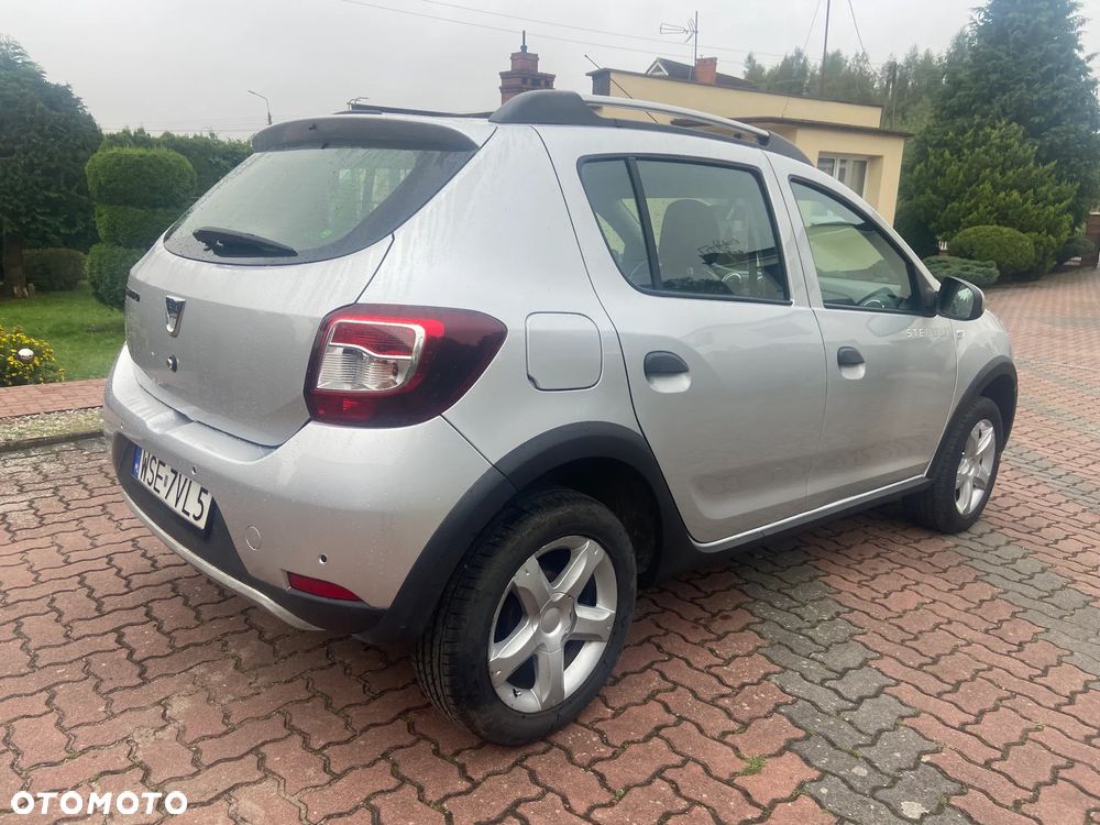 Dacia Sandero 0.9 TCe Laureate S&S - 4
