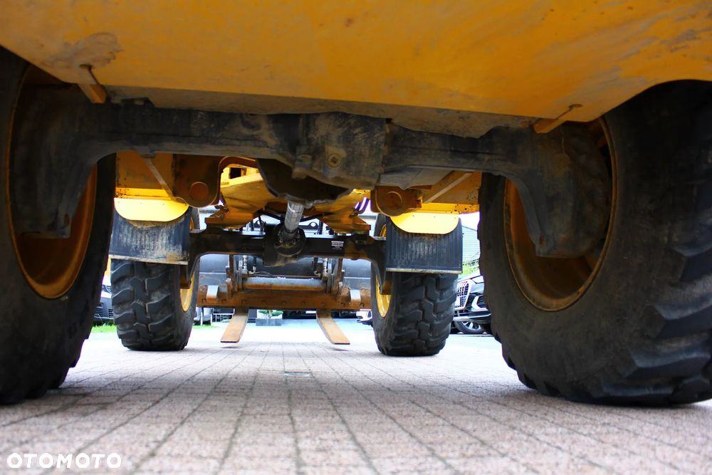 Volvo L30G - 15