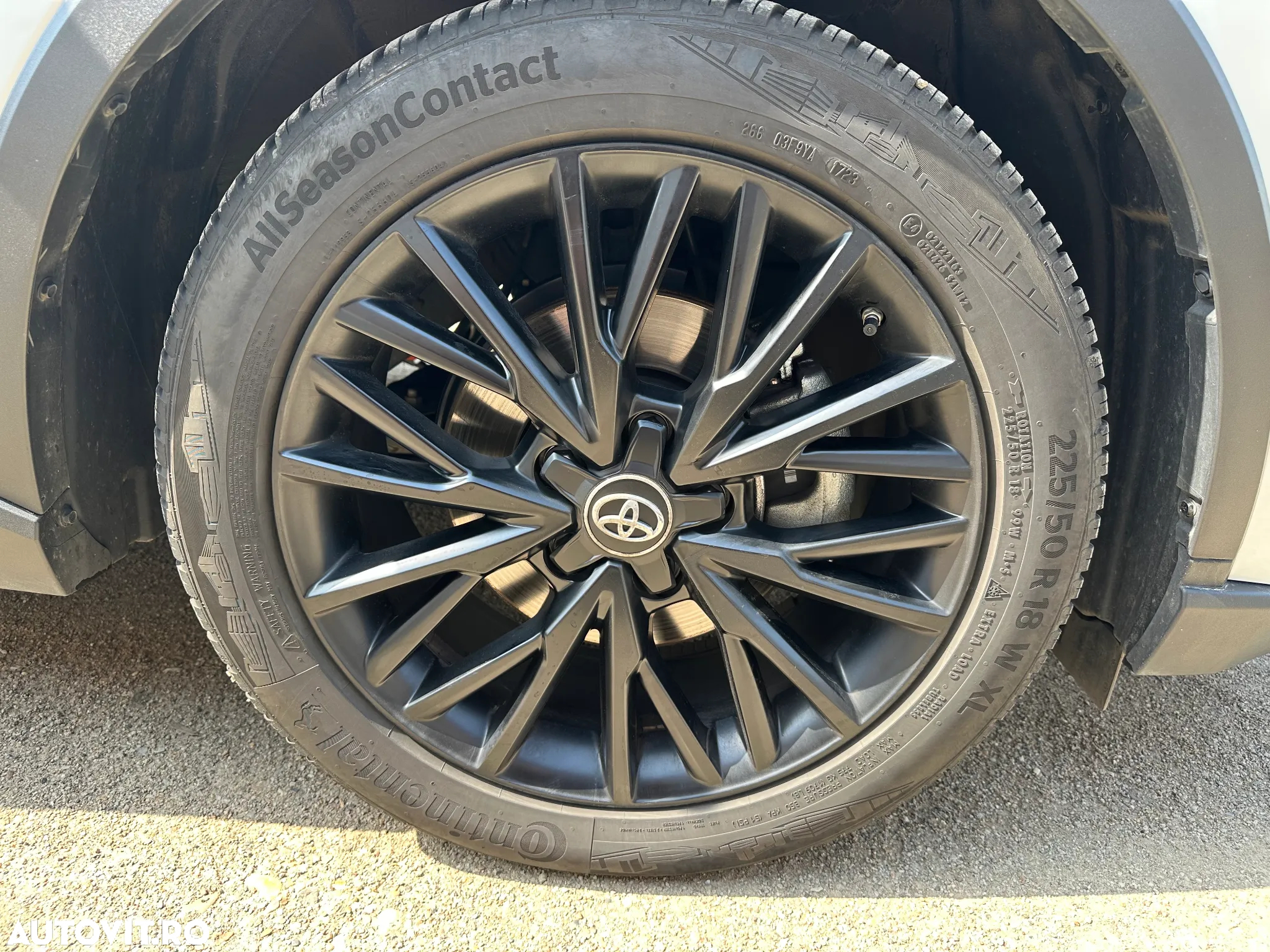 Toyota C-HR 2.0 HSD 184 CP 4x2 CVT Classy Bi-Tone - 5