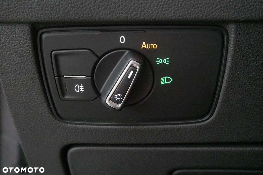 Volkswagen Passat 2.0 TSI Business DSG - 27