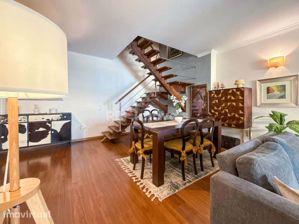 Apartamento T4 Duplex c/ Varandas, Arrecadação e Parqueamento - no ... - Grande imagem: 5/60