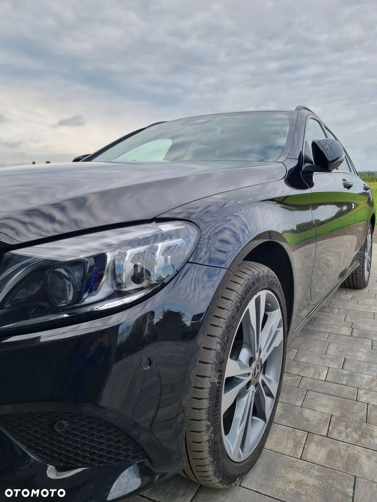 Mercedes-Benz Klasa C 300 d T 4Matic 9G-TRONIC Avantgarde - 14