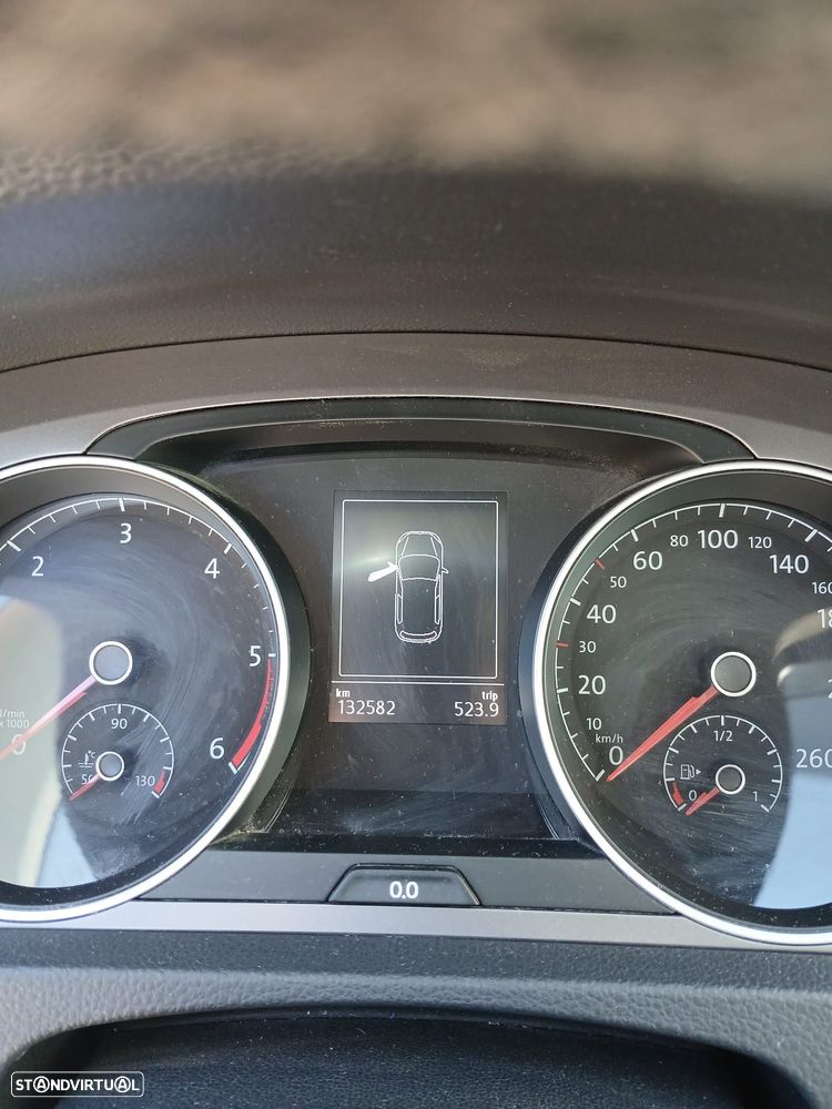 VW Golf 1.6 TDI Confortline - 9