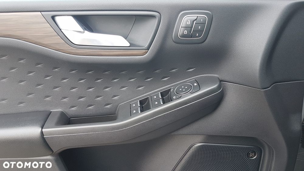 Ford Escape 2.0 EcoBoost AWD Titanium - 9