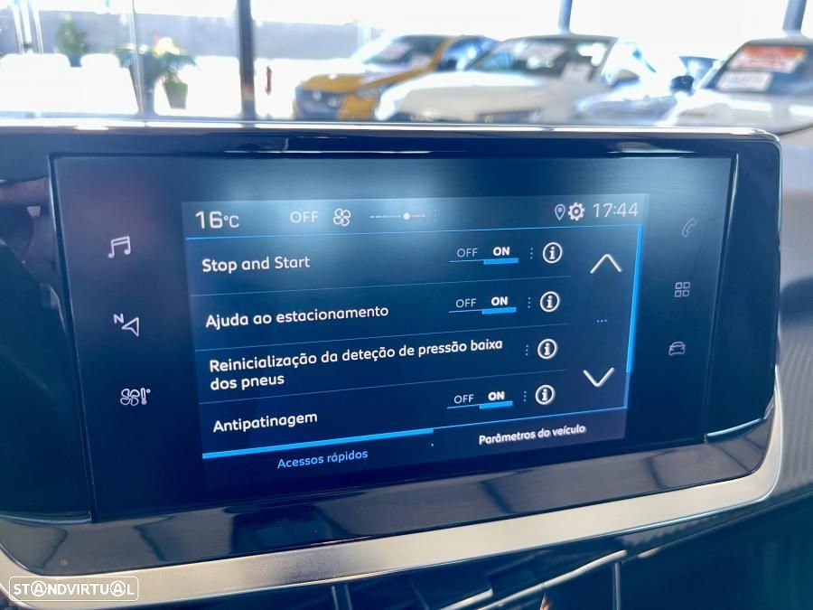 Peugeot 2008 1.2 PureTech Active Pack EAT8 - 21