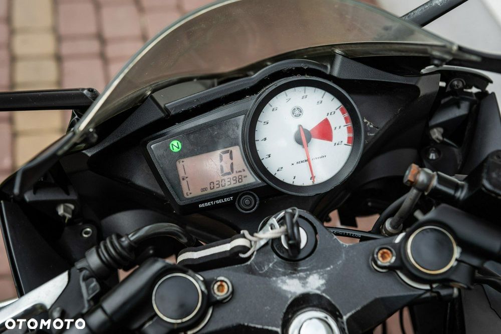 Yamaha YZF - 9