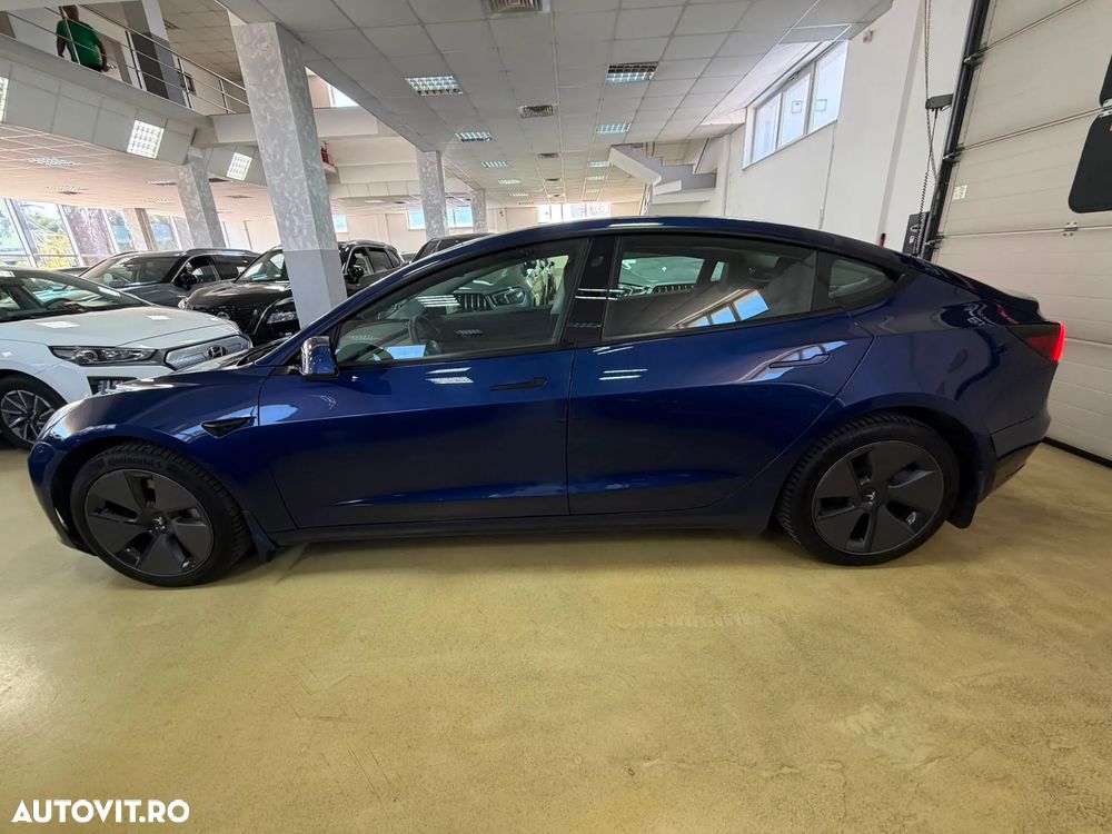 Tesla Model 3 - 12