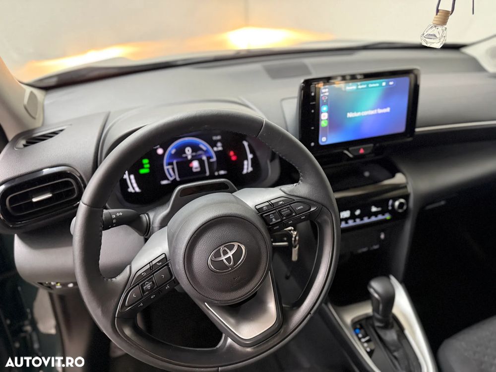 Toyota Yaris Cross - 12