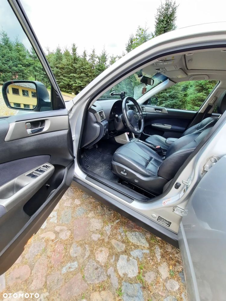 Subaru Forester 2.5X Automatik - 14