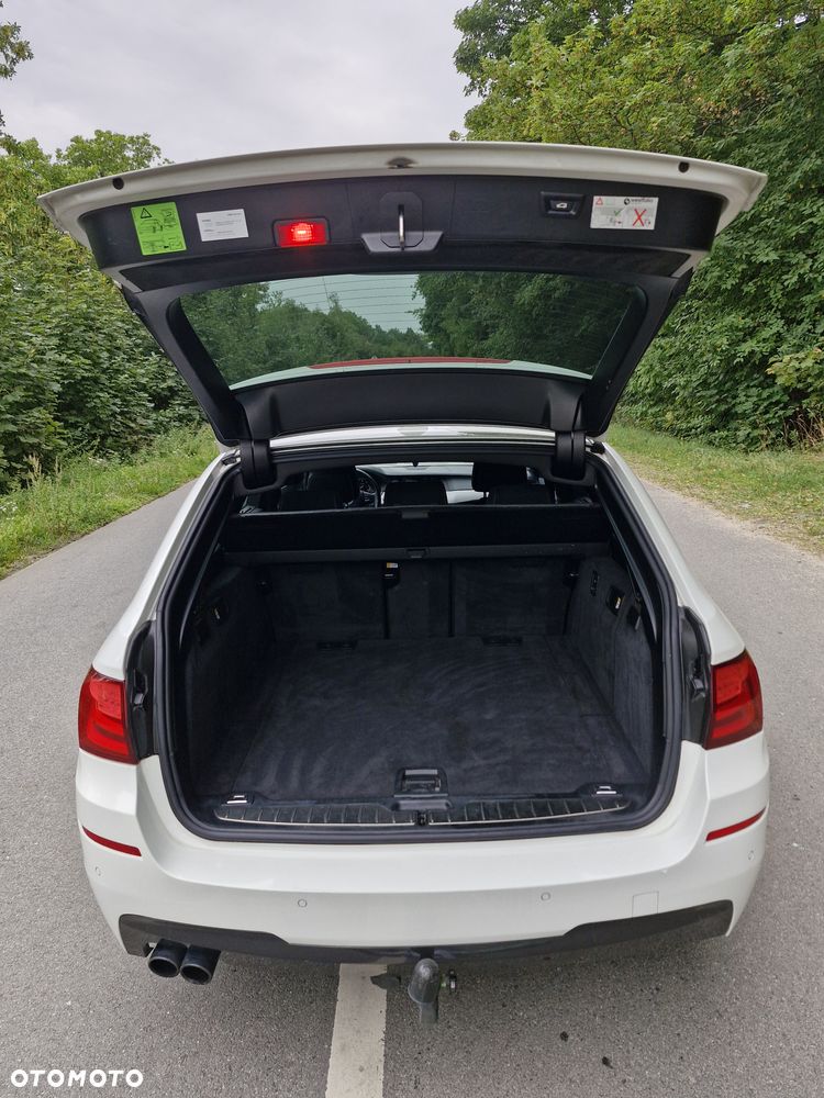 BMW Seria 5 525d - 15