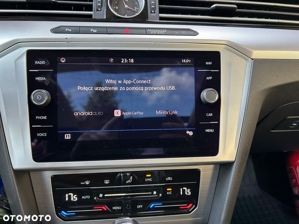 Volkswagen Passat - 10