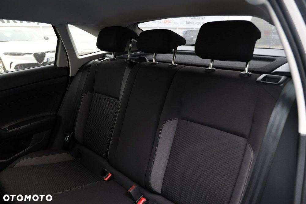 Volkswagen Taigo - 31