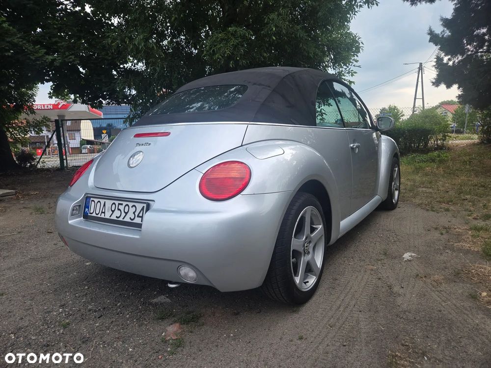 Volkswagen New Beetle 2.0 - 17