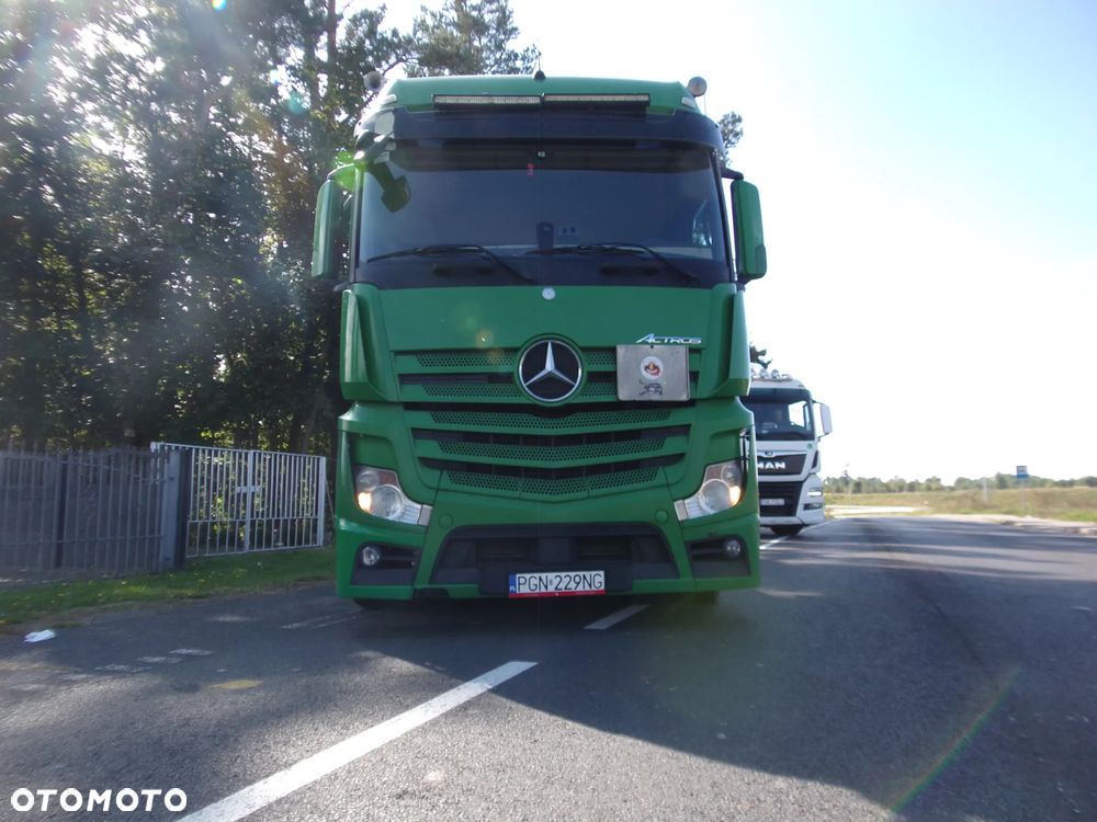 Mercedes-Benz ACTROS - 1