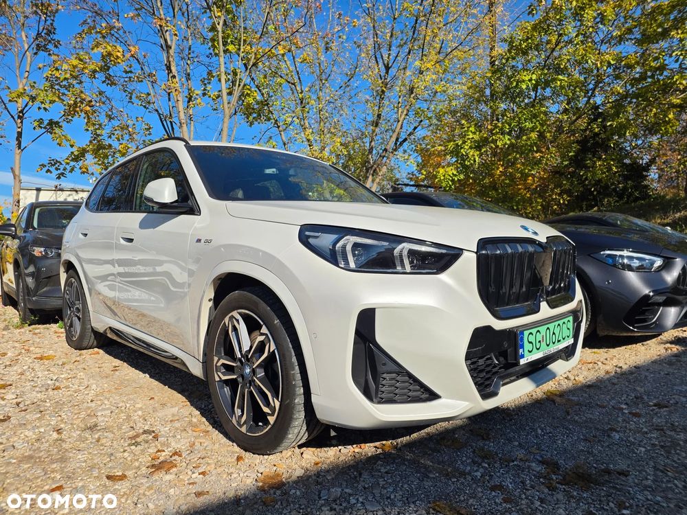 BMW iX1