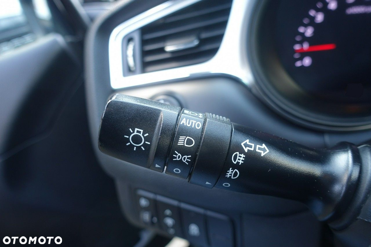 Kia Ceed - 16