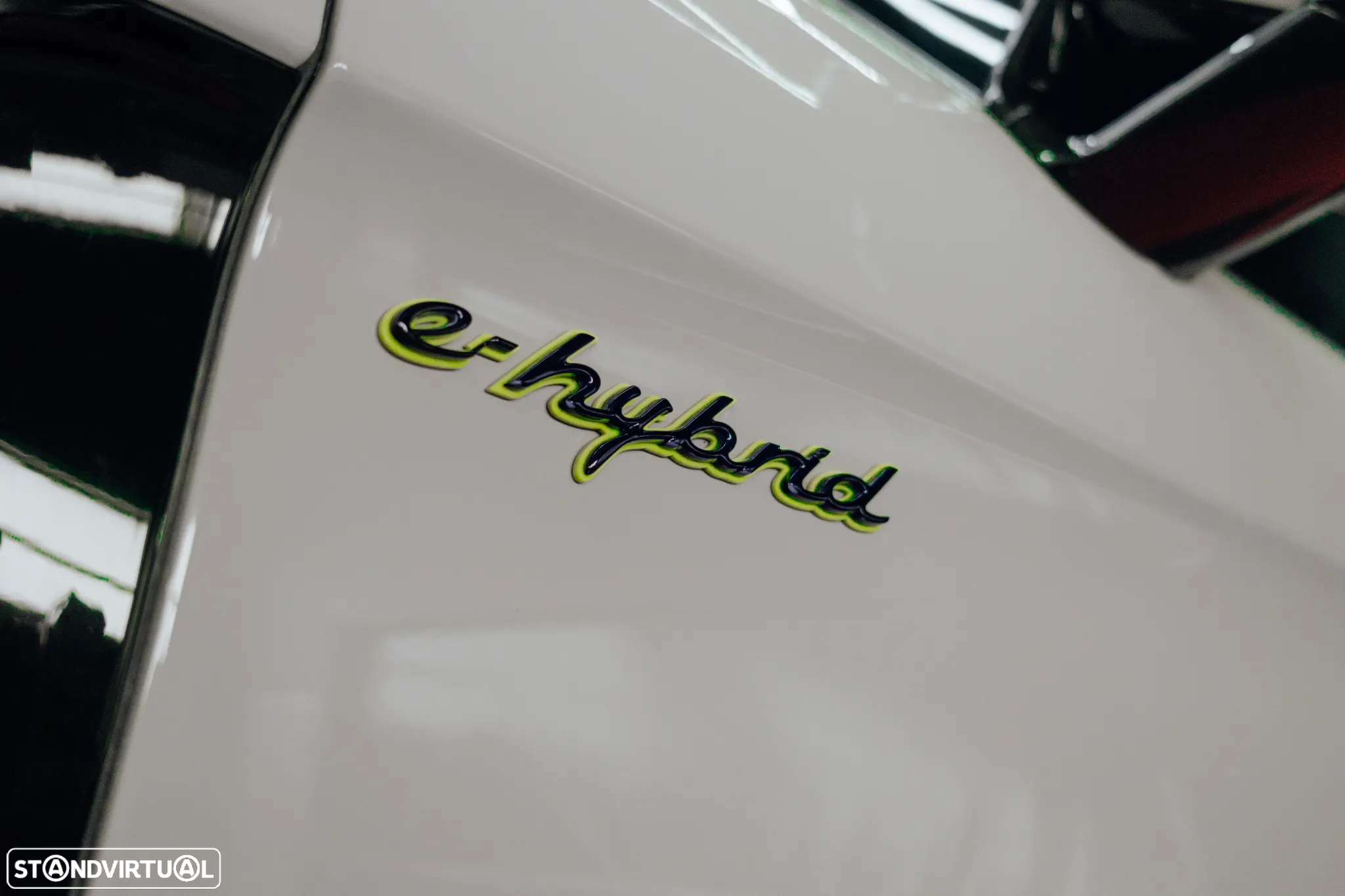 Porsche Panamera 4 E-Hybrid - 11