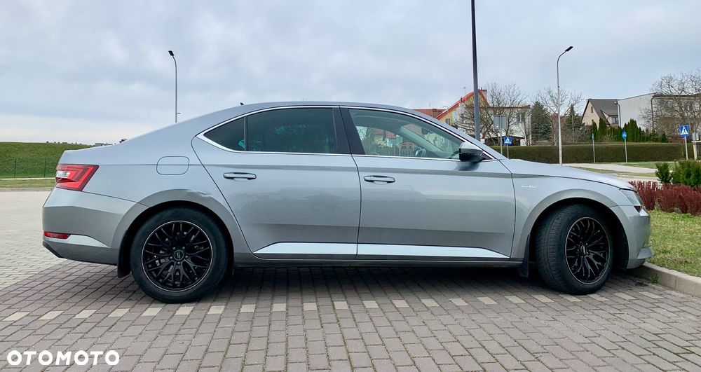 Skoda Superb 2.0 TDI L&K DSG - 4