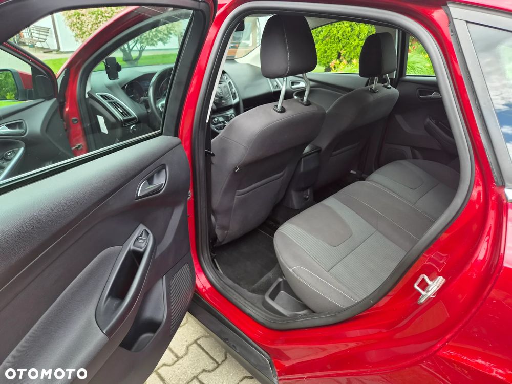 Ford Focus 1.6 TDCi DPF Titanium - 12