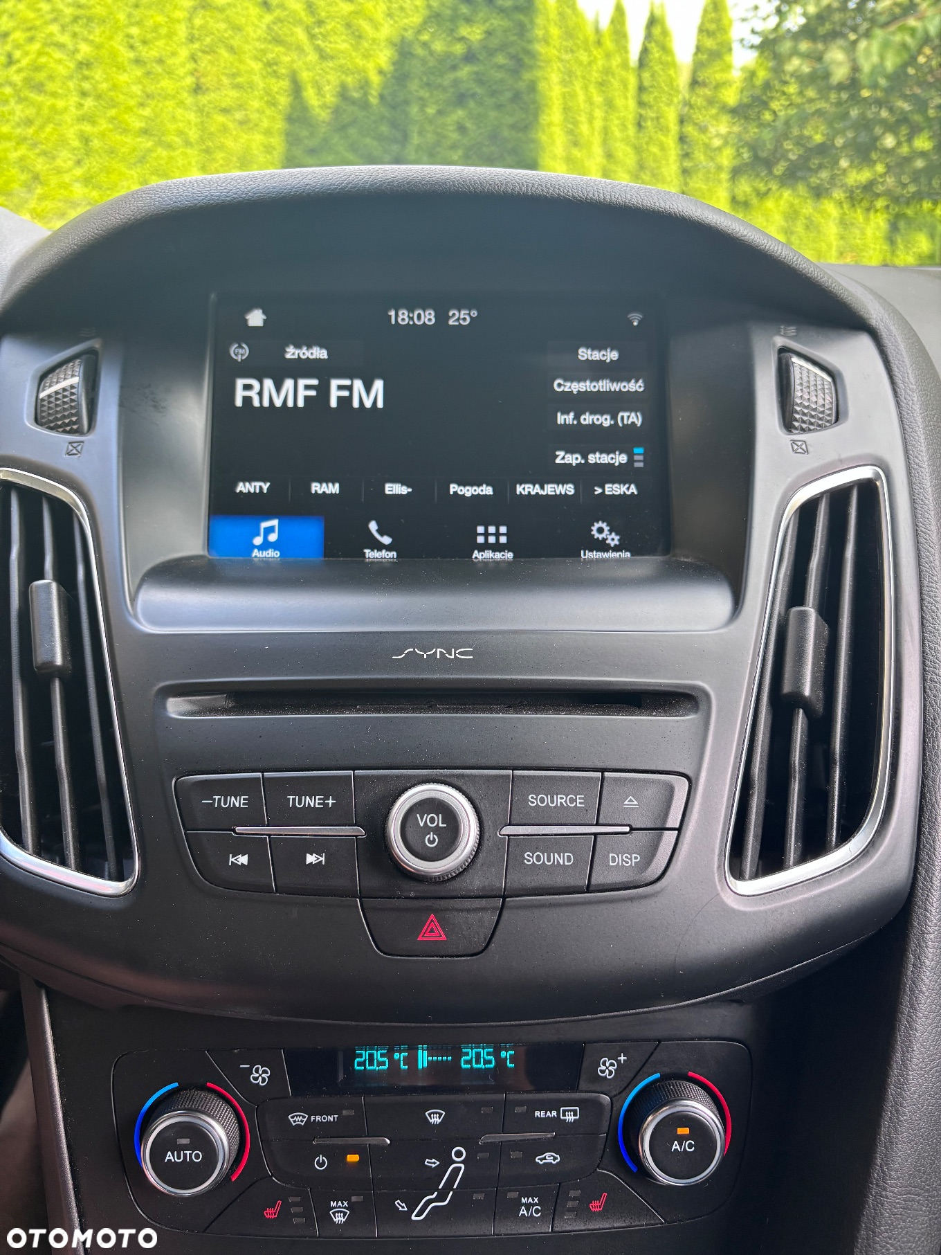 Ford Focus 1.5 TDCi SYNC Edition - 10