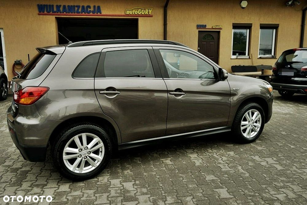 Mitsubishi ASX - 9