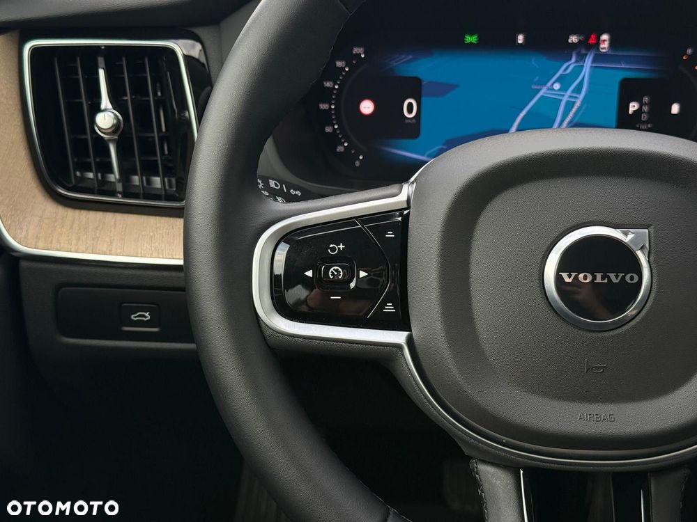 Volvo XC 60 B5 B AWD Plus Dark - 14