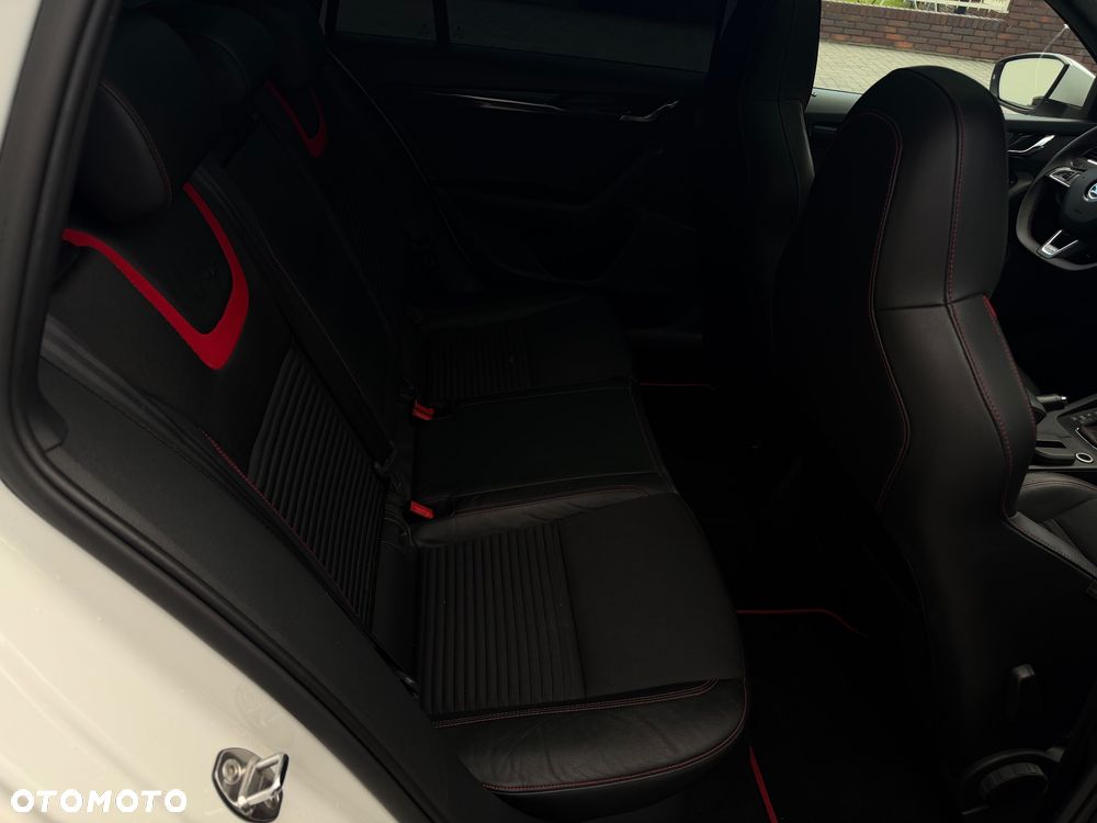 Skoda Octavia 2.0 TDI DPF DSG RS - 16